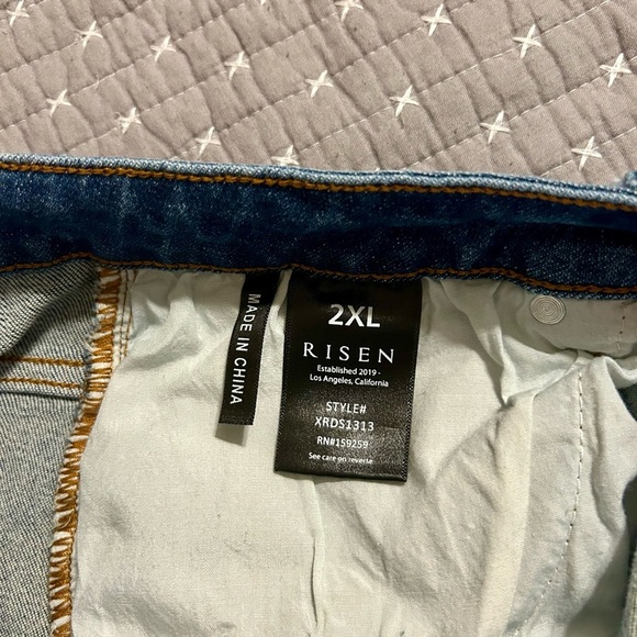 Risen Blue Distressed Jean Shorts Size 2XL - Picture 5 of 6